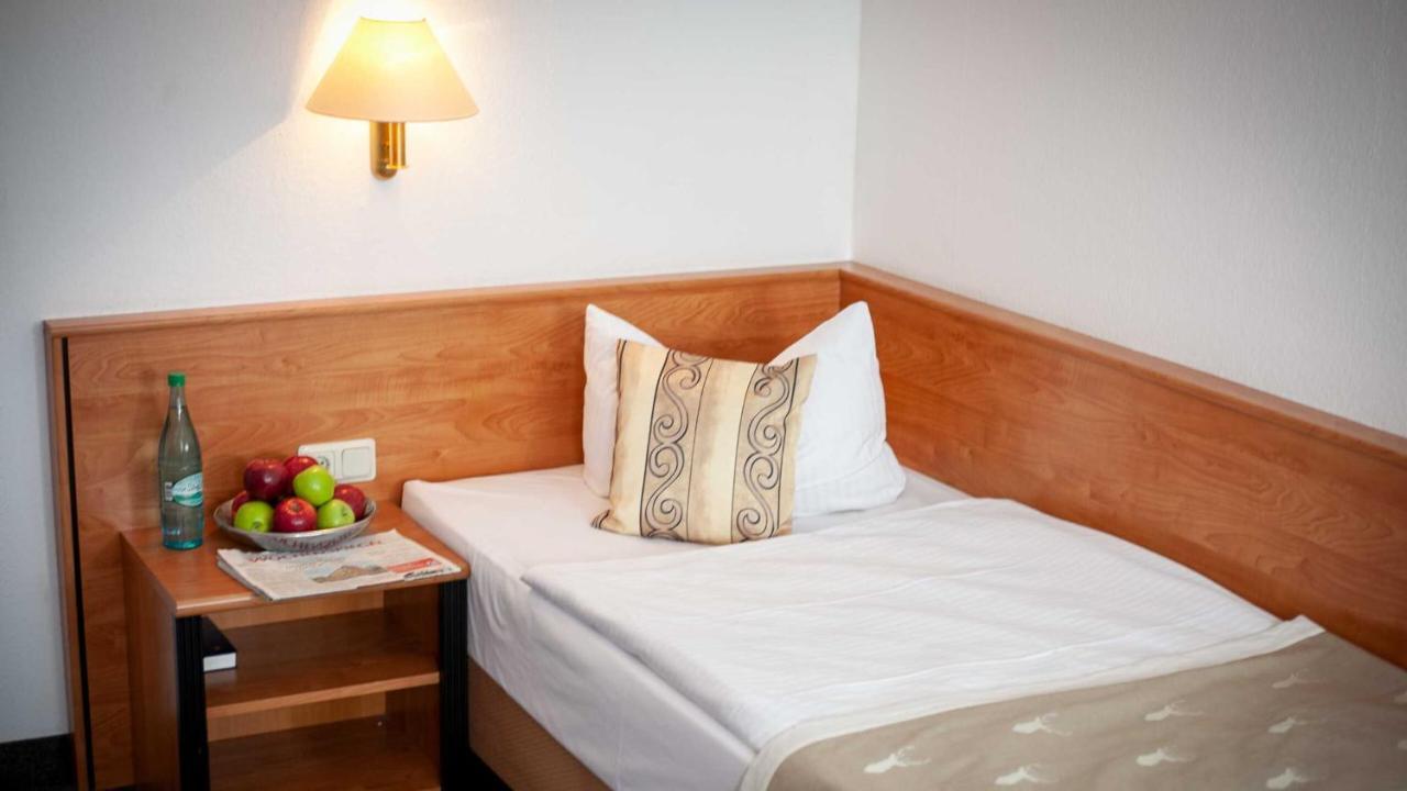 Romhild Hotel & Restaurant Zum Hirsch מראה חיצוני תמונה