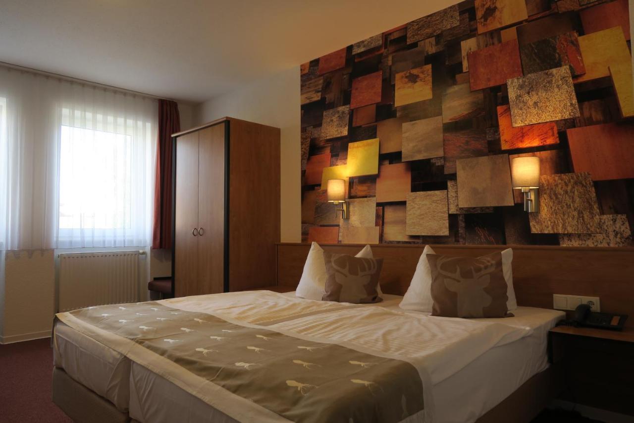 Romhild Hotel & Restaurant Zum Hirsch מראה חיצוני תמונה