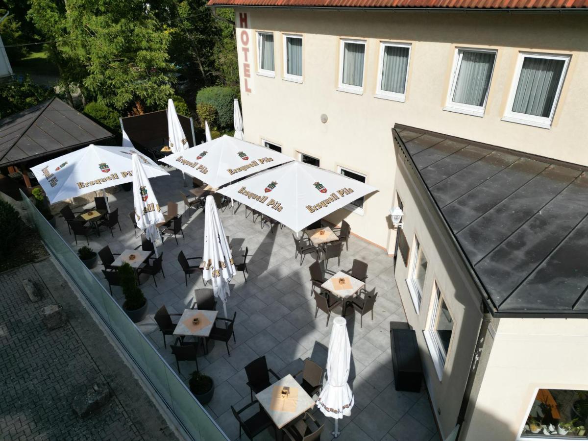 Romhild Hotel & Restaurant Zum Hirsch מראה חיצוני תמונה