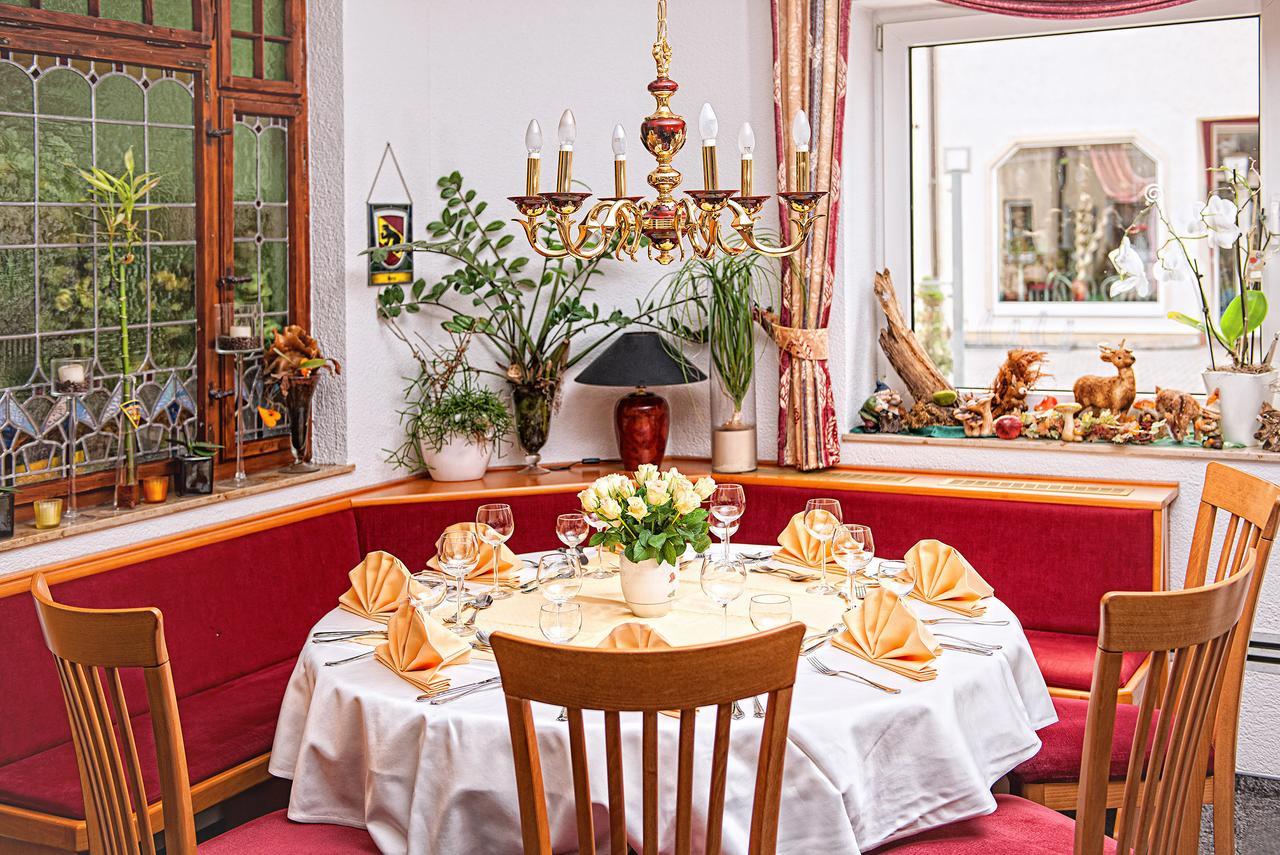 Romhild Hotel & Restaurant Zum Hirsch מראה חיצוני תמונה